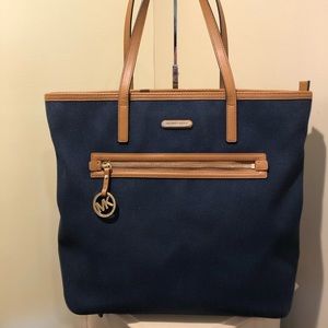 Michael kors tote